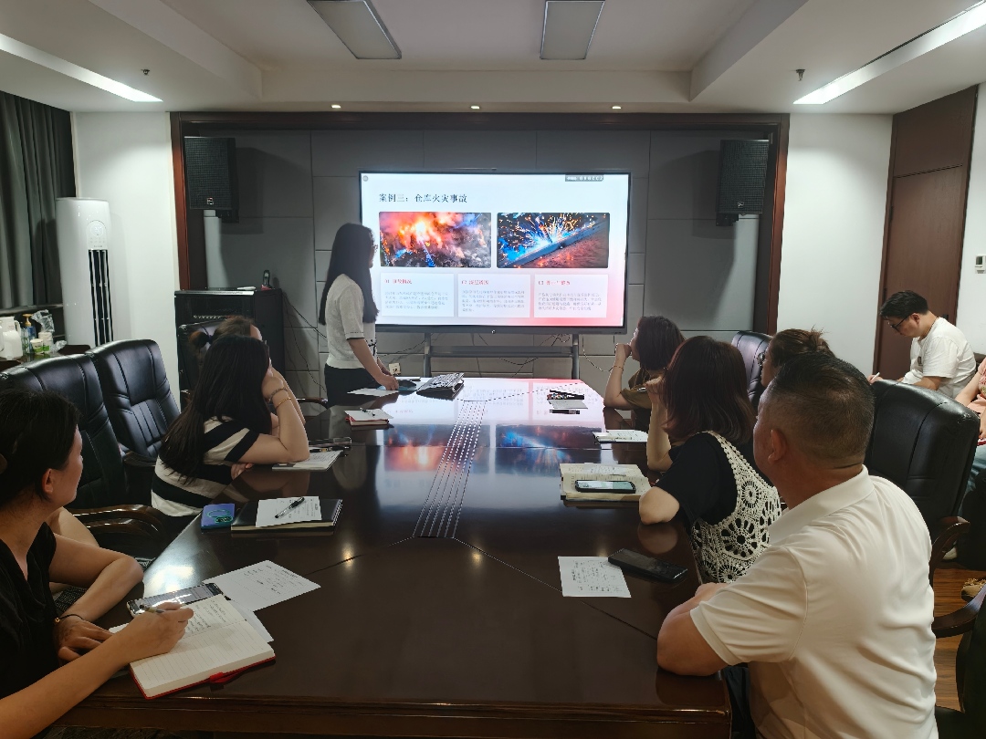 4 OA仓库火灾事故(1).jpg KU酷游官网-不凡成就非凡,相信品牌力量